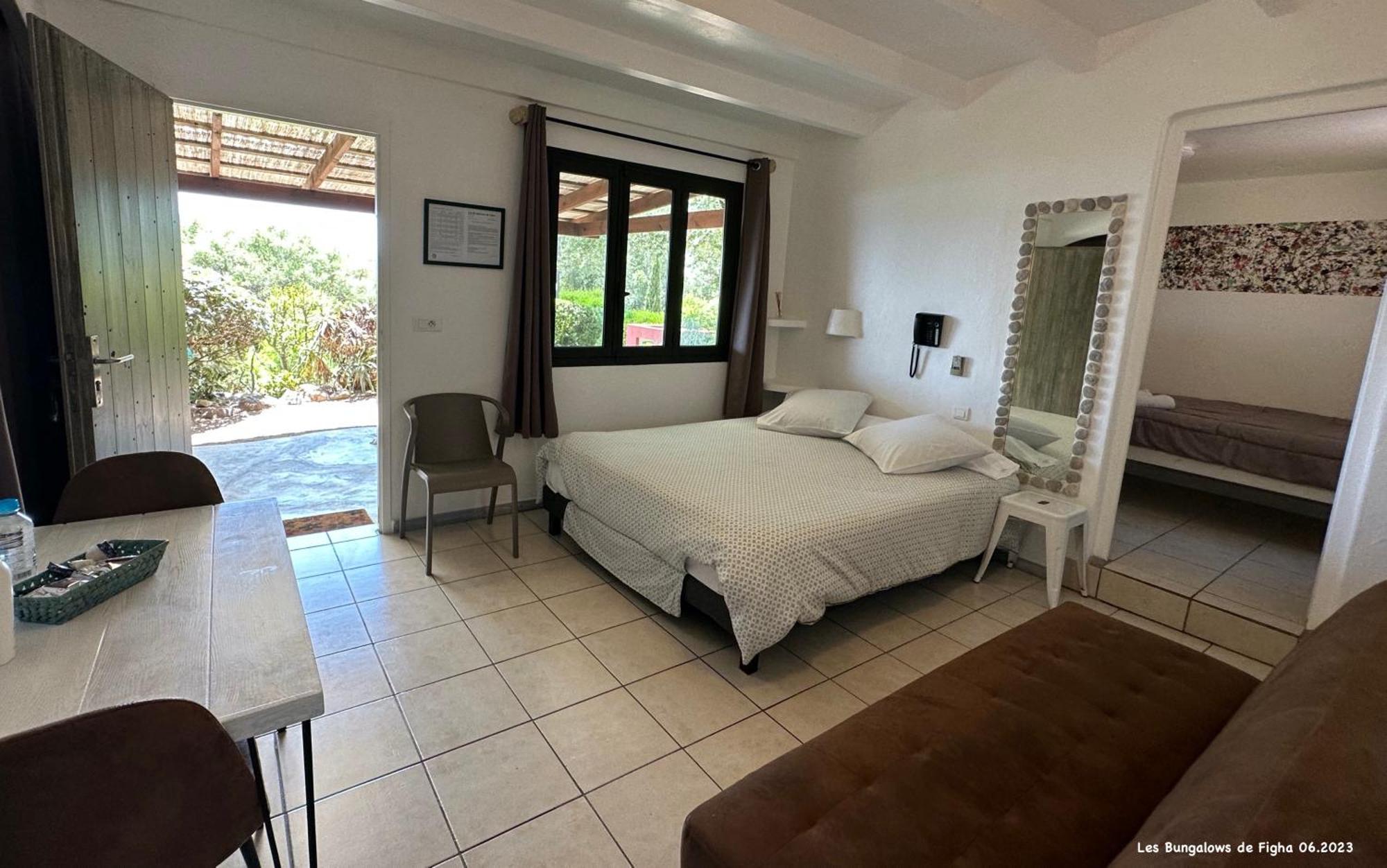 Les Bungalows De Figha Tarcu Exteriör bild