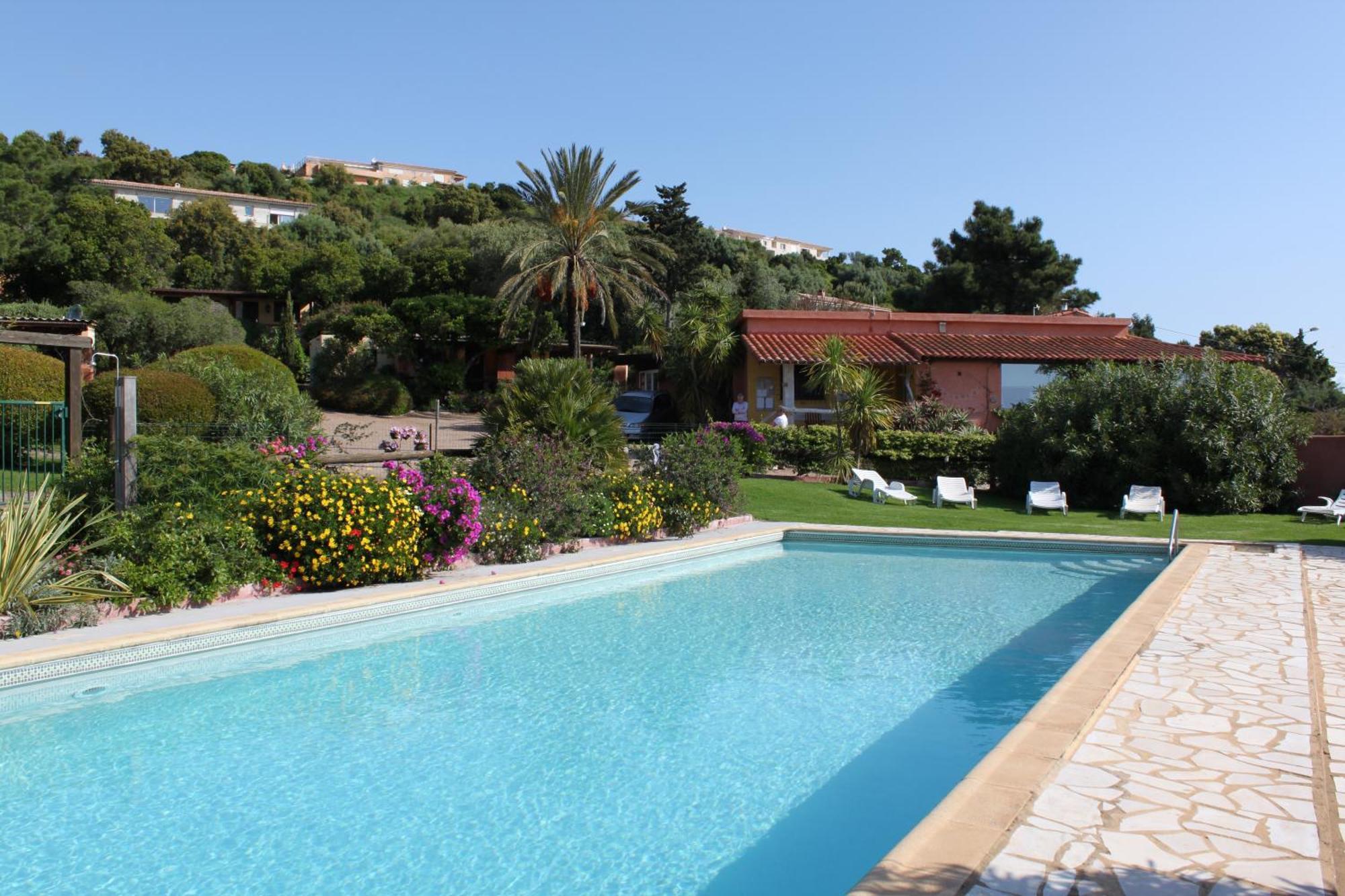 Les Bungalows De Figha Tarcu Exteriör bild