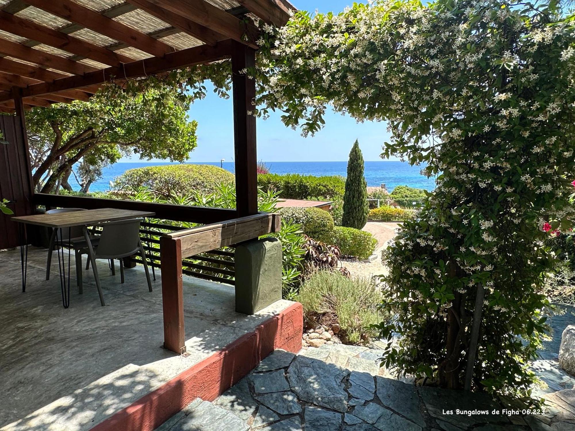 Les Bungalows De Figha Tarcu Exteriör bild